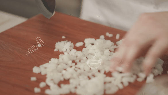 Cebolla en cubos. Cebolla cabeceada. Cebolla brunoise. Cebolla picada